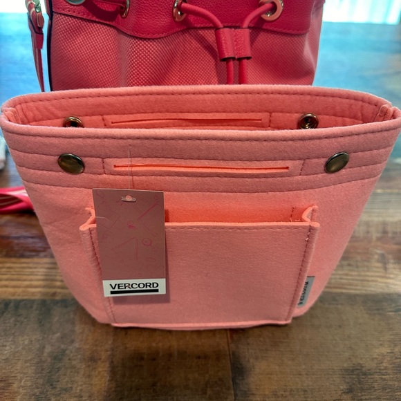 Kate Spade Bucket Crossbody - Picture 9 of 11